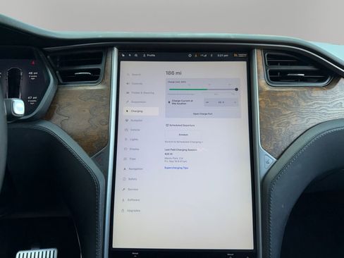 Used 2020 Tesla Model X Long Range AWD/4WD image 19