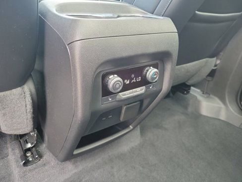 Used 2024 GMC Acadia Denali w/ Super Cruise Package FWD image 15