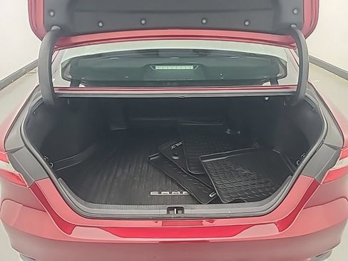 Used 2019 Toyota Camry LE FWD image 17