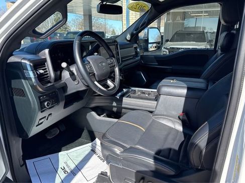 Used 2023 Ford F350 Platinum w/ FX4 Off-Road Package image 9
