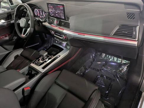 Certified 2025 Audi Q5 2.0T Premium Plus w/ Premium Plus Package image 20