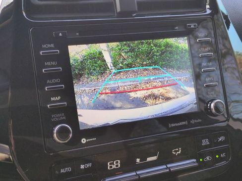 Used 2022 Toyota Prius Prime XLE image 19