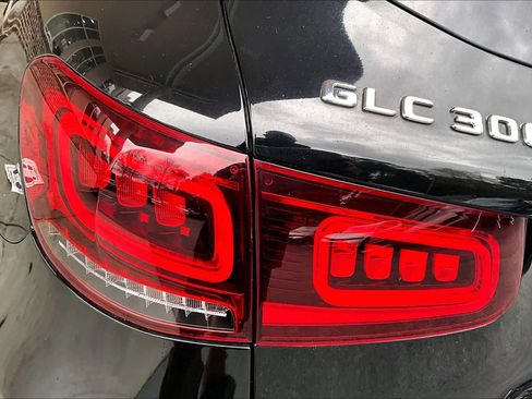 Used 2022 Mercedes-Benz GLC 300 image 28