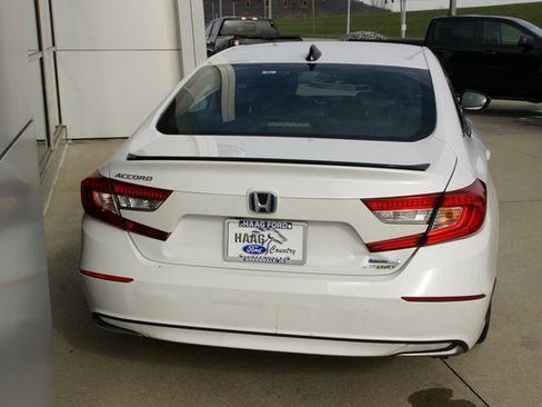 Used 2022 Honda Accord Sport image 4
