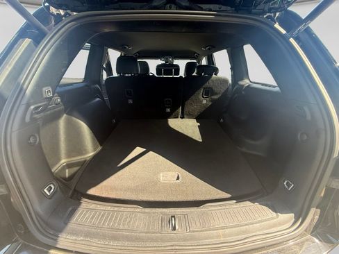 Used 2024 Jeep Grand Cherokee Altitude AWD/4WD image 45
