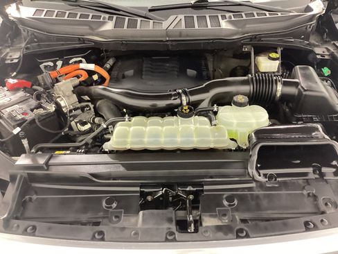 Used 2022 Ford F150 Platinum image 11