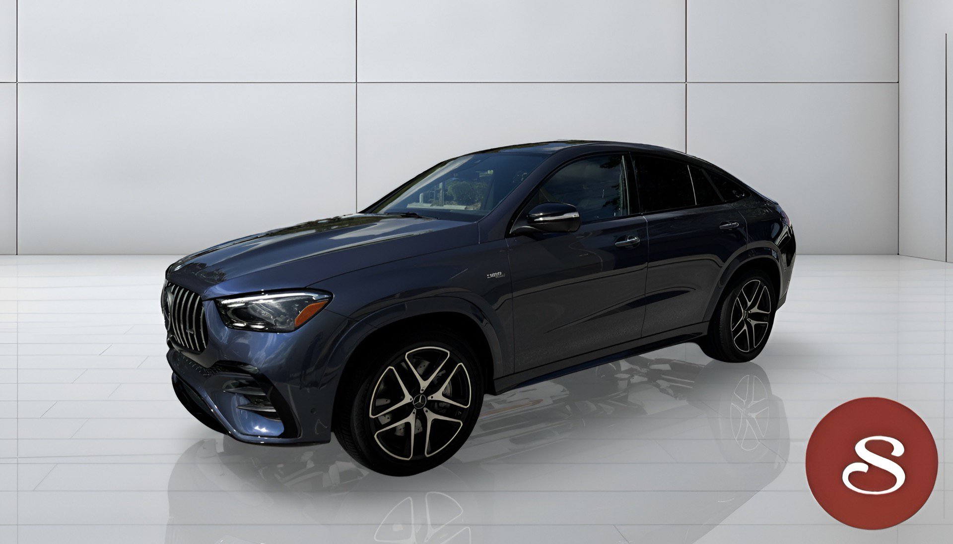 Used 2026 Mercedes-Benz GLE 53 AMG 4MATIC Coupe w/ Driver Assistance Package image 4
