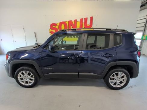 Used 2020 Jeep Renegade Latitude w/ Cold Weather Group AWD/4WD image 2
