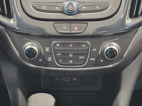 Certified 2024 Chevrolet Equinox RS FWD image 21