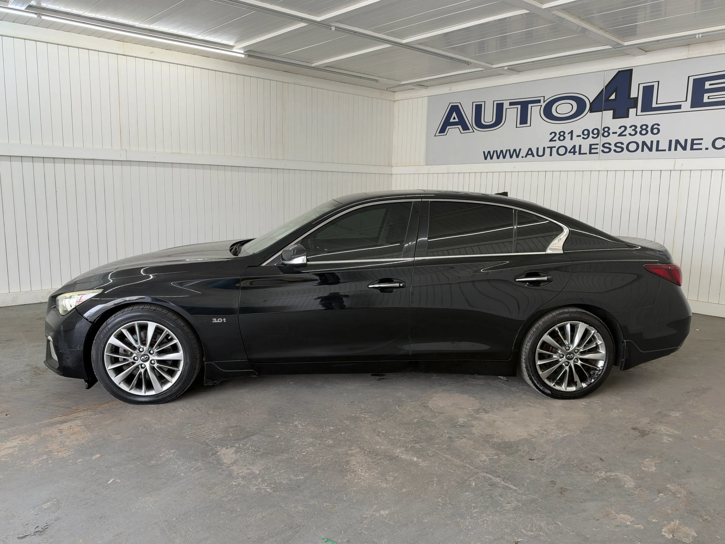 Used 2018 INFINITI Q50 Luxe w/ Essential Package (3.0T Luxe) RWD image 8
