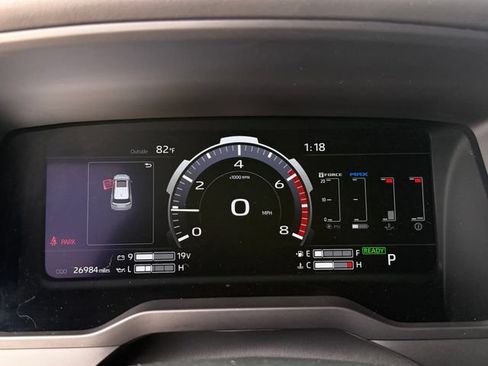 Used 2024 Toyota Sequoia Platinum AWD/4WD image 15