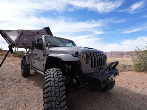 Used 2021 Jeep Gladiator Mojave image 9