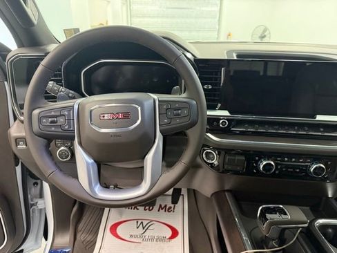 New 2026 GMC Sierra 1500 SLT w/ SLT Premium Plus Package AWD/4WD image 16