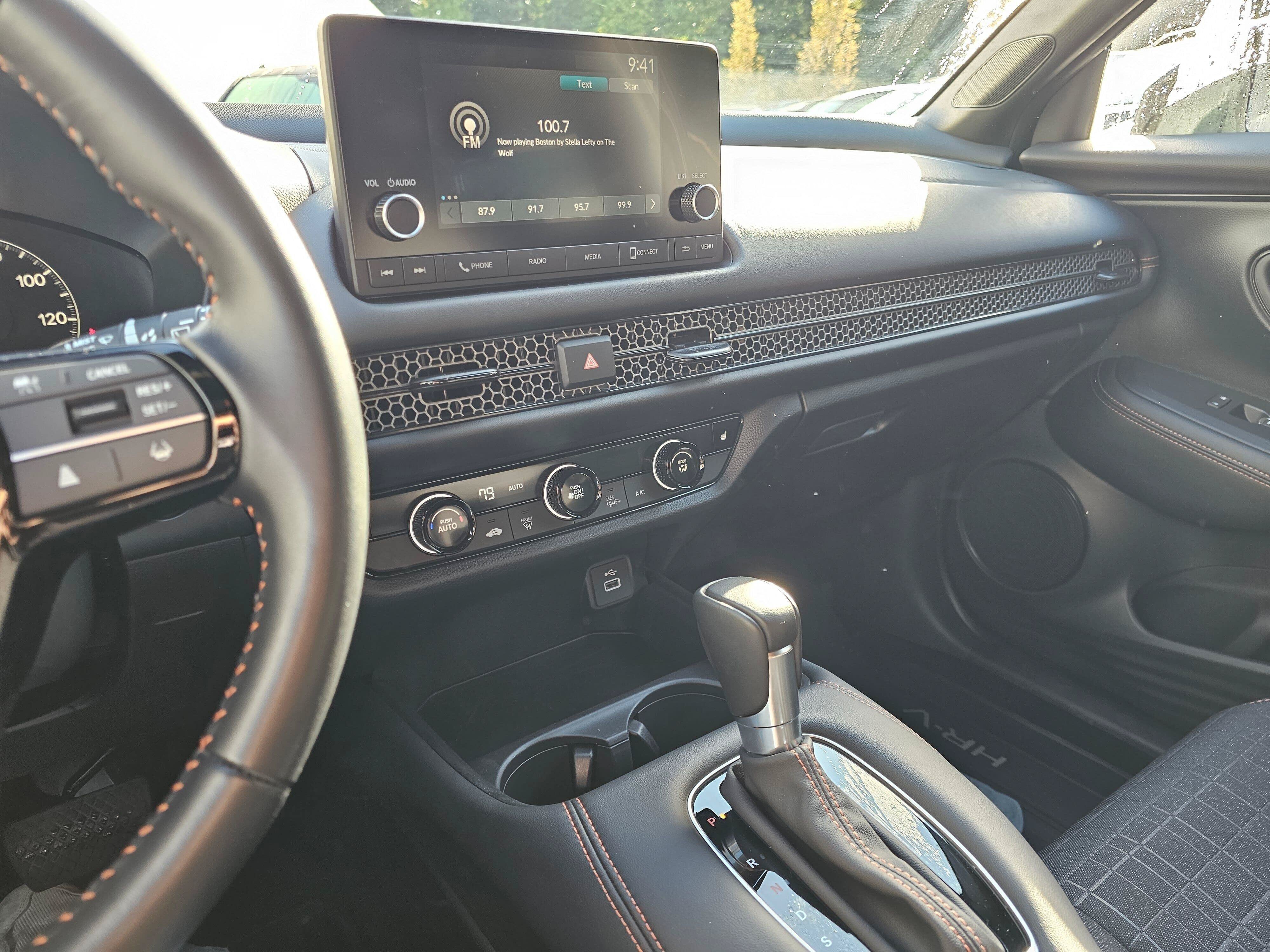 Certified 2025 Honda HR-V Sport image 31