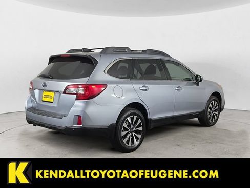 Used 2017 Subaru Outback 3.6R Limited AWD/4WD image 5