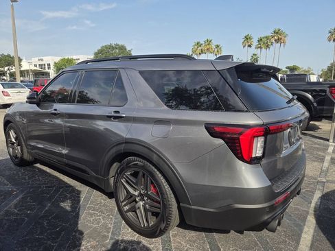 Used 2025 Ford Explorer ST w/ Sun And Sound Package AWD/4WD image 4