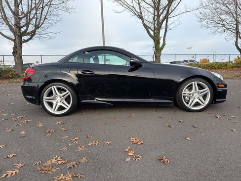 Used 2009 Mercedes-Benz SLK 55 AMG image 8