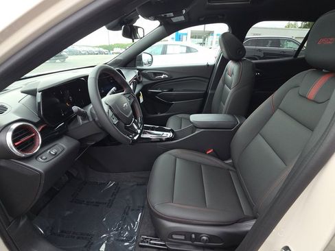 New 2026 Chevrolet Trax RS w/ Sunroof Package FWD image 15