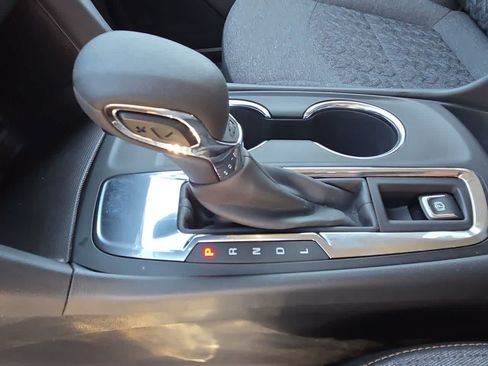Used 2024 Chevrolet Equinox LT FWD image 21