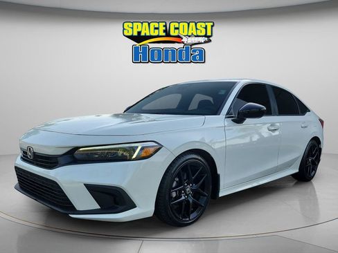 Used 2024 Honda Civic Sport image 4