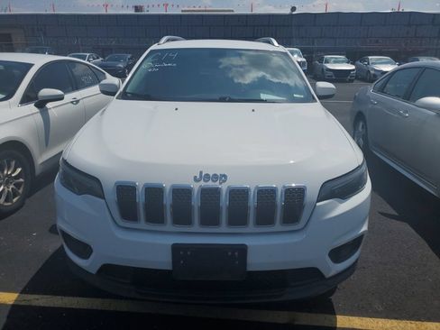 Used 2019 Jeep Cherokee Latitude w/ Popular Appearance Group AWD/4WD image 2