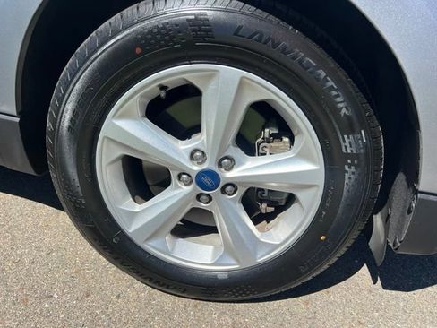 Used 2020 Ford Edge SE AWD/4WD image 6