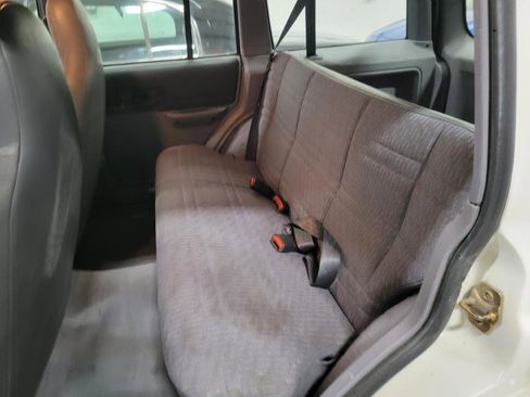 Used 1998 Jeep Cherokee SE image 6