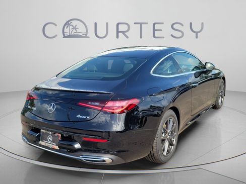 New 2026 Mercedes-Benz CLE 300 4MATIC Coupe image 4