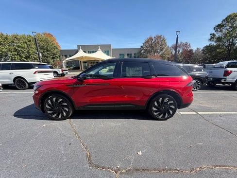 New 2026 Lincoln Nautilus Reserve w/ Jet Appearance Package image 4