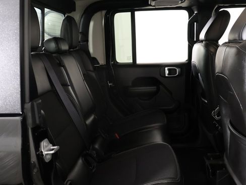 Used 2023 Jeep Gladiator Sport image 27
