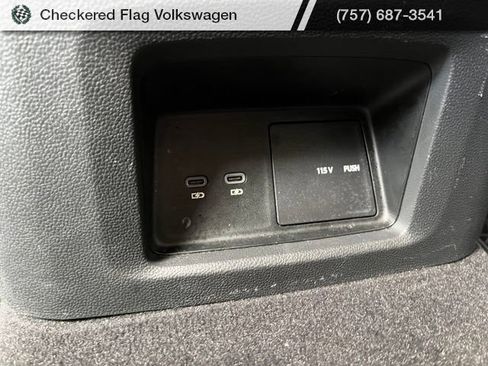 Used 2024 Volkswagen Atlas Cross Sport SE AWD/4WD image 28