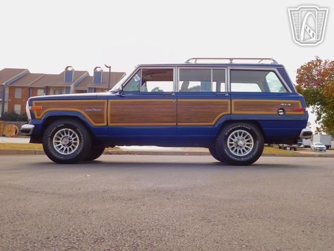 Used 1989 Jeep Grand Wagoneer image 13