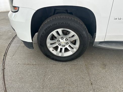 Used 2015 Chevrolet Suburban LT AWD/4WD image 5