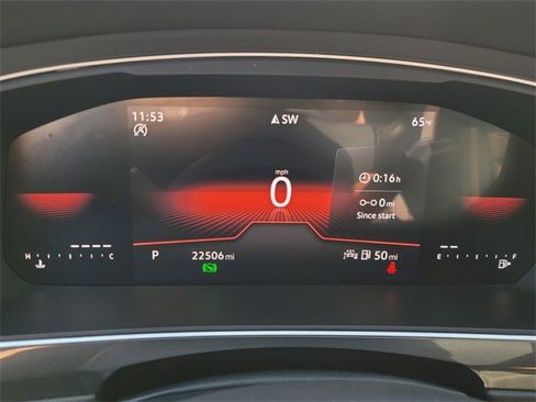 Used 2024 Volkswagen Tiguan SE R-Line image 33