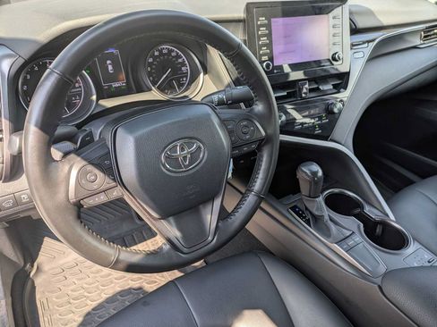 Used 2024 Toyota Camry SE w/ Cold Weather Package FWD image 8