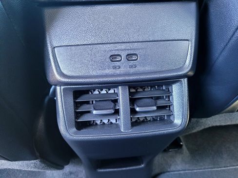 Used 2026 Chevrolet Equinox LT w/ Convenience Package II AWD/4WD image 18