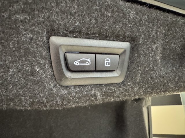 Used 2025 BMW 530i RWD image 27