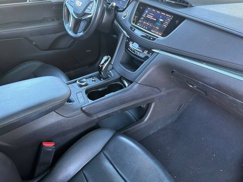 Used 2023 Cadillac XT5 Premium Luxury FWD image 16