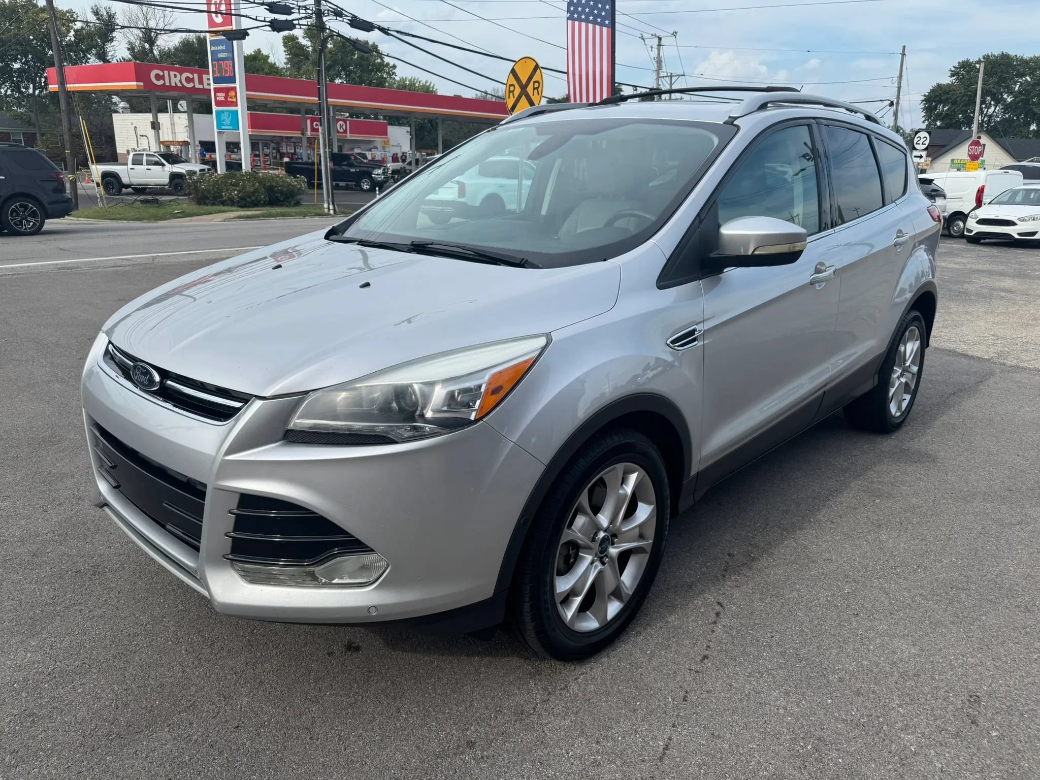 Used 2016 Ford Escape Titanium w/ Equipment Group 301A FWD image 4