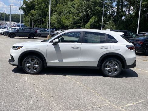 New 2026 Honda HR-V LX image 2