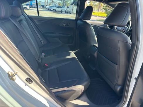 Used 2017 Honda Accord Sport Special Edition image 20