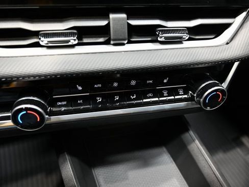 New 2026 Chevrolet Equinox LT image 17