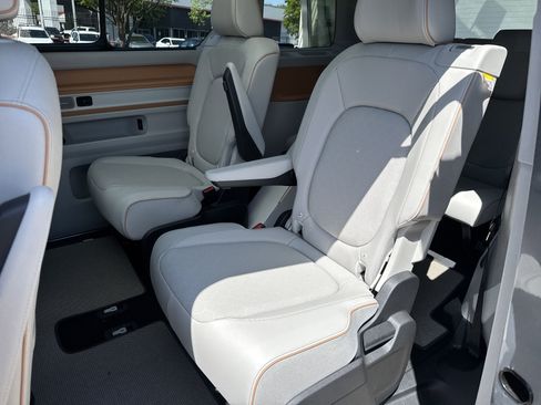 New 2025 Volkswagen ID. Buzz 1st Edition image 6