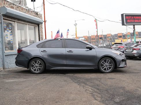 Used 2022 Kia Forte GT-Line w/ GT-Line Premium Package image 3