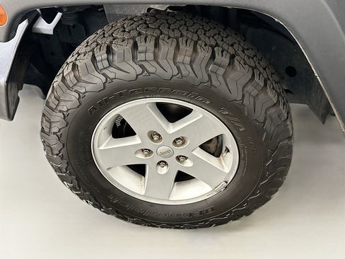 Used 2017 Jeep Wrangler Unlimited Sport w/ Quick Order Package 24S image 11