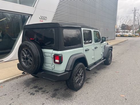 Used 2024 Jeep Wrangler Sport S image 28