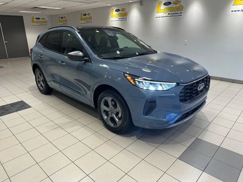 Used 2024 Ford Escape ST-Line w/ Tech Pack #1 AWD/4WD image 1