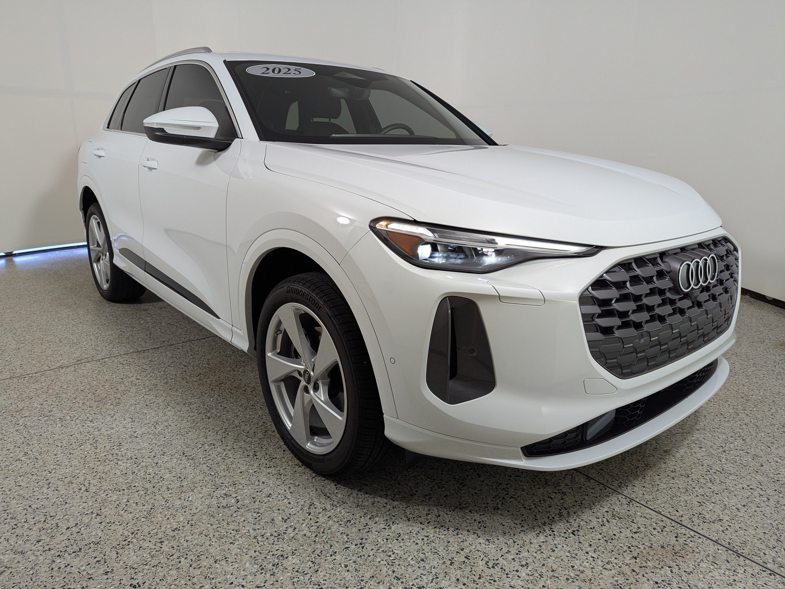 Certified 2025 Audi Q5 Premium w/ Premium Plus AWD/4WD image 1