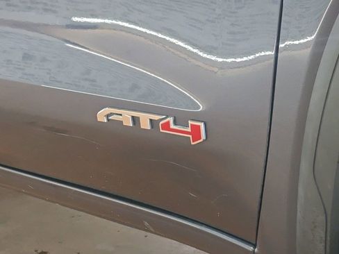 Used 2022 GMC Sierra 1500 AT4 w/ AT4 Preferred Package image 10