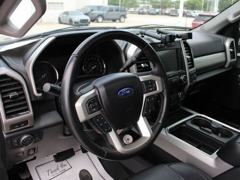 Used 2021 Ford F250 Lariat AWD/4WD image 2